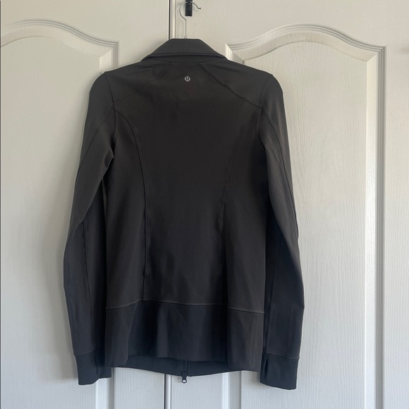 Lululemon Grey Jacket - Picture 3 of 9